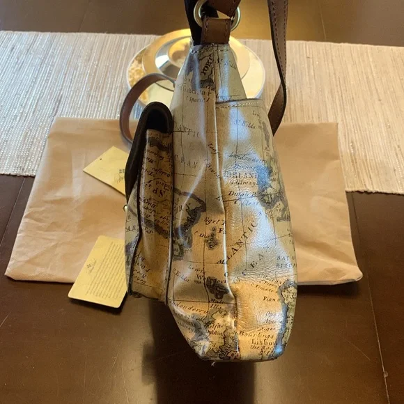 Patricia Nash Kirby crossbody + dust cover EUC